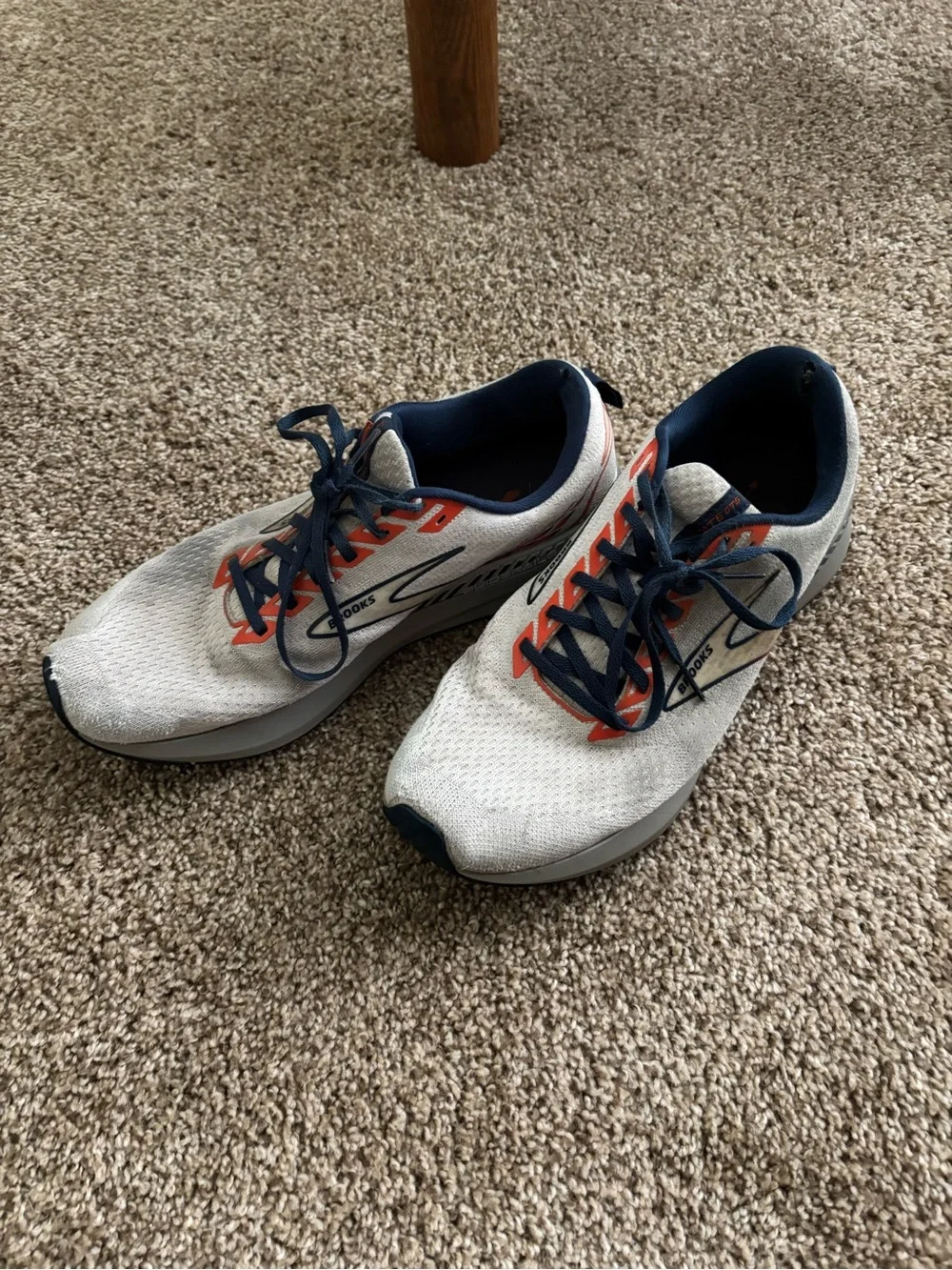 Brooks Men’s White Running Shoes with Navy and Orange Details